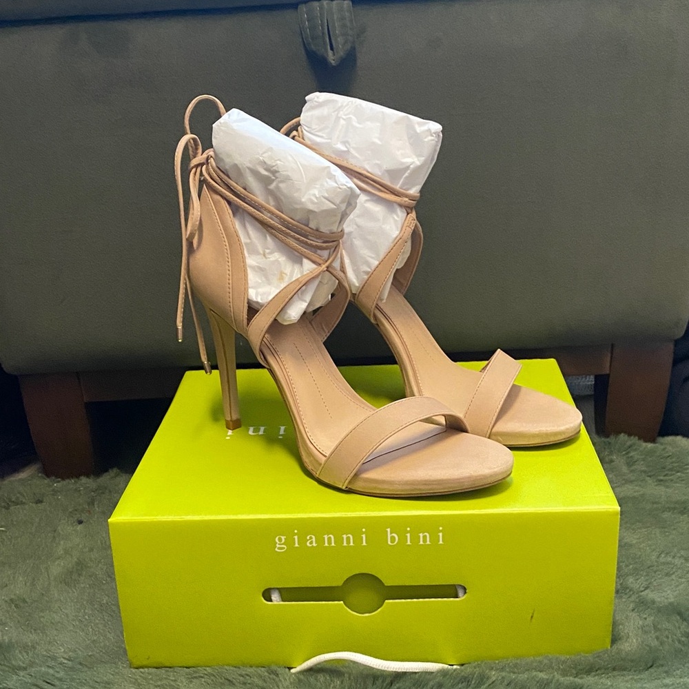 Gianni Bini Nude Strappy Heels